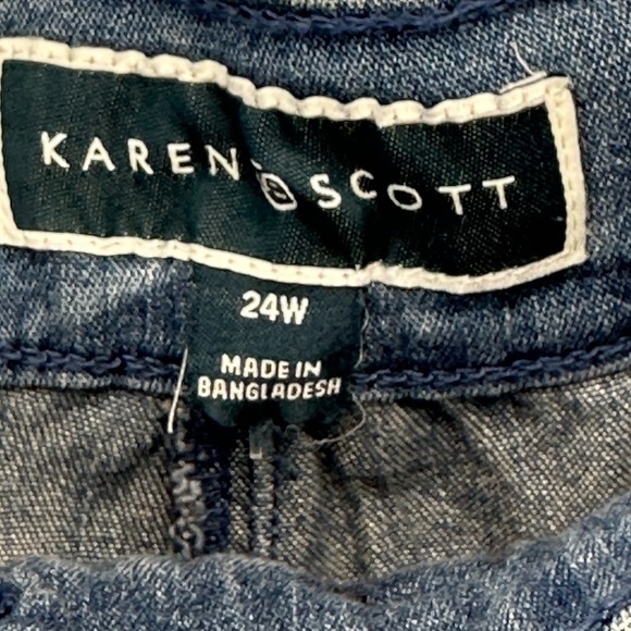 Karen Scott Comfort Waist Denim Zip Front Capri - Blue - size 24W - Picture 4 of 8